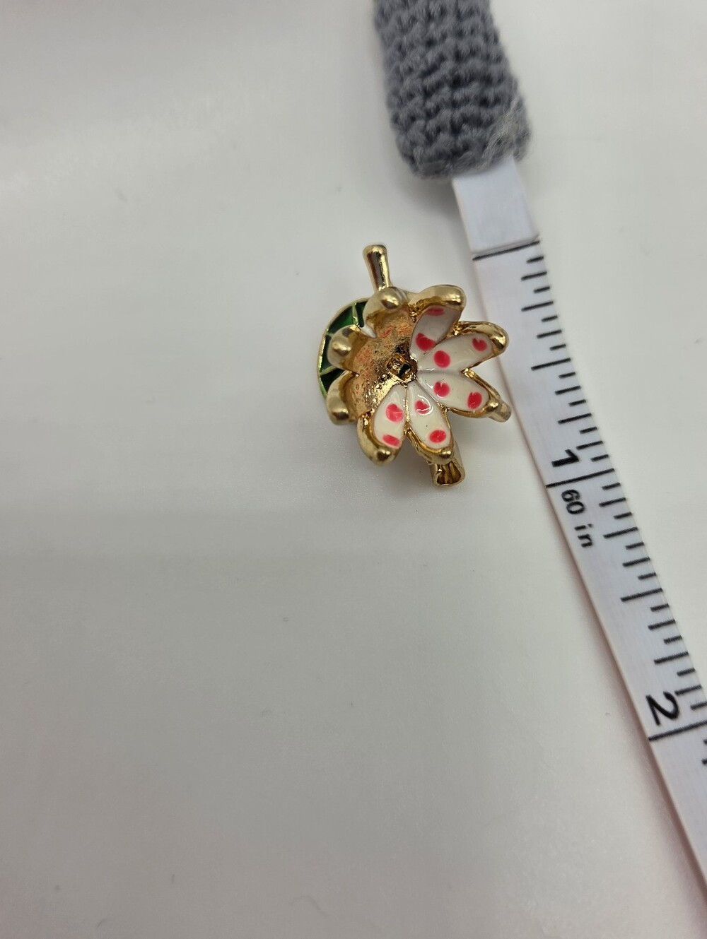 Gold Lotus Flower Brooch White Pink Polka Dot Enamel Green Leaf New - Picture 5 of 6